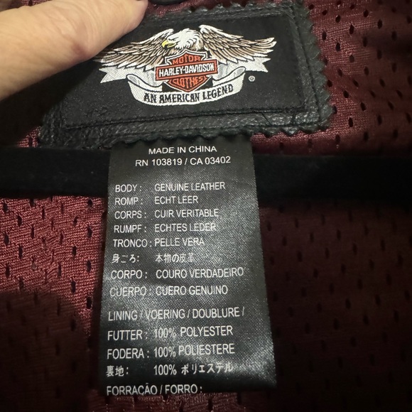 Xl women's leather Harley Davidson jacket with Hoodie zip in insert . - Picture 5 of 5